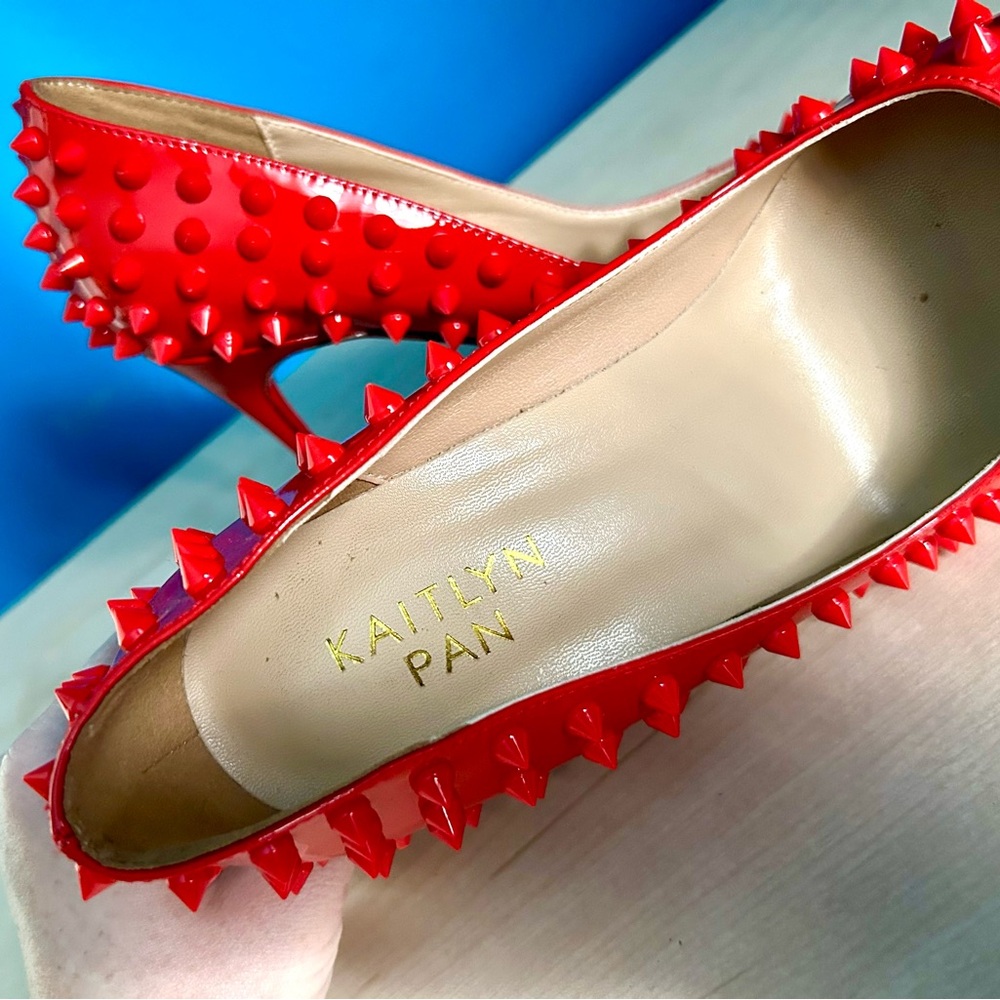 Kaitlyn Pan Spikes Red Soul High Heel Pumps, Size 6 - Picture 6 of 8